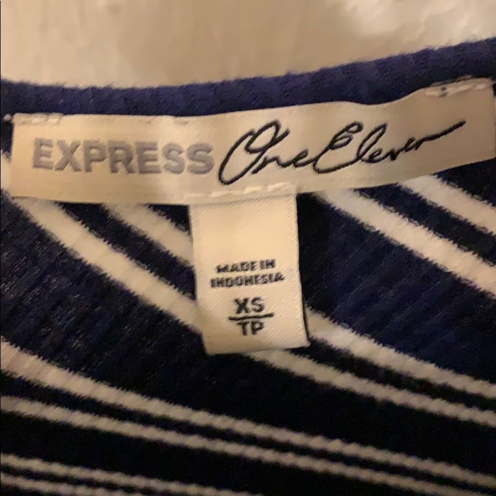 Express Top - Picture 2 of 2